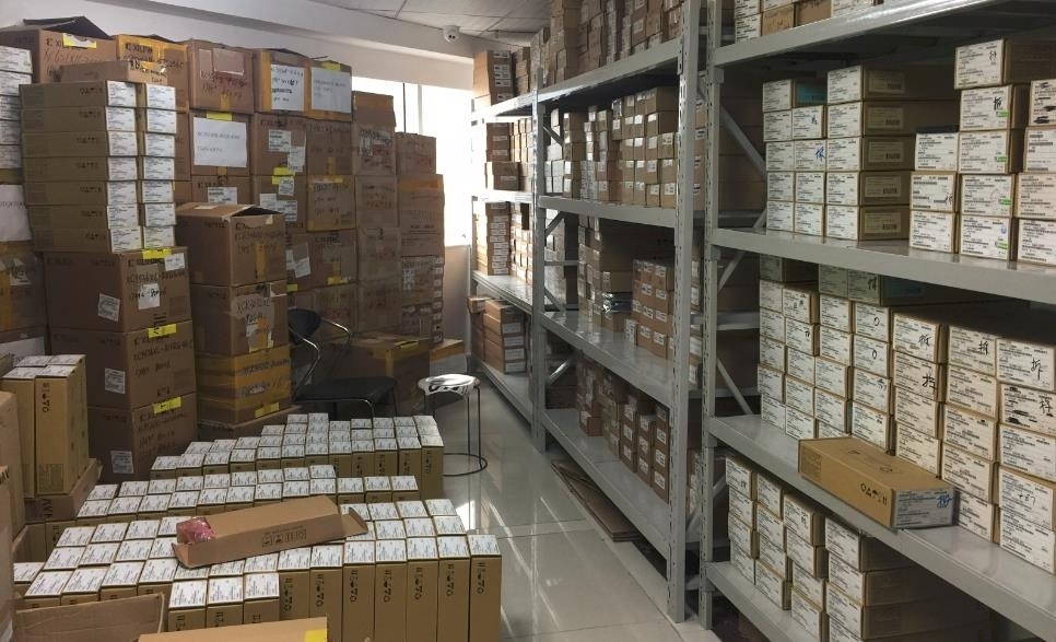 Электроника Chuangyunxinyuan компонентная в запасе SICFET N-CH 650V 95A H2PAK-7 SCTH100N65G2-7AG