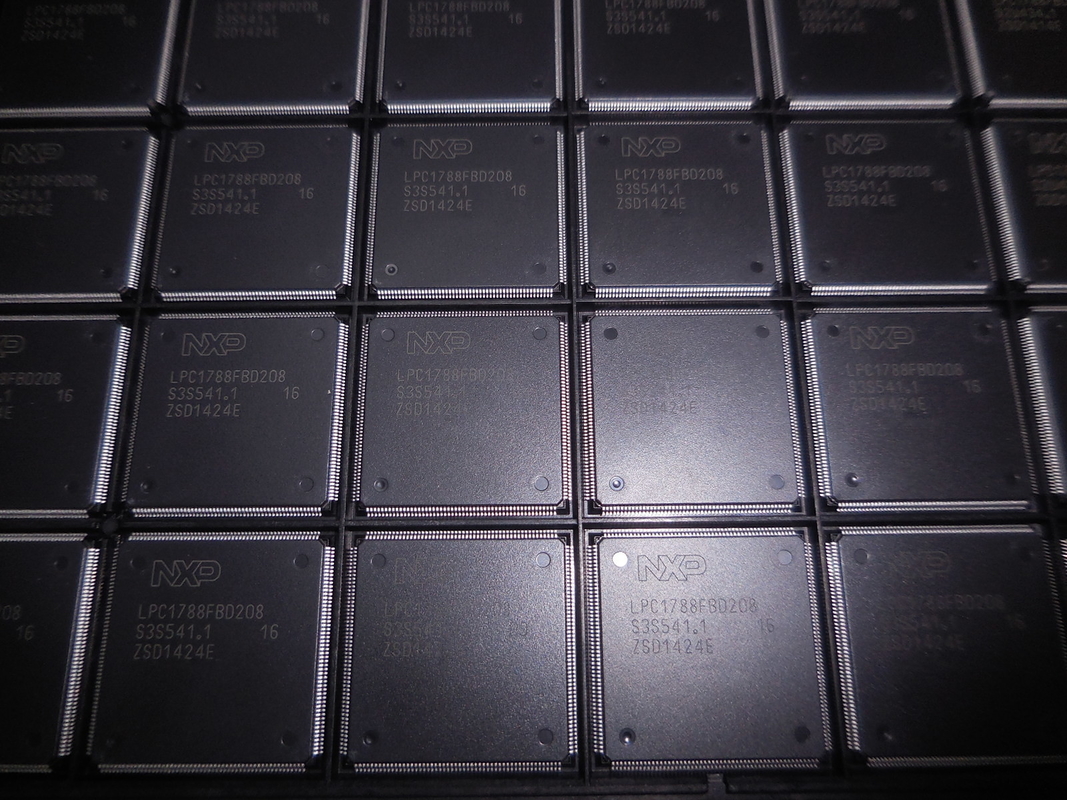 Оригинал микроконтроллера IC обломока интегральной схемаы LPC1788FBD208 QFP208 совершенно новый неиспользованный