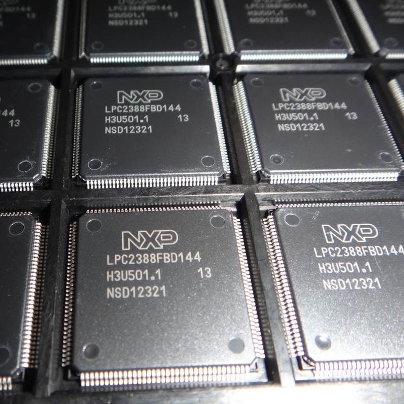 Оригинал микроконтроллера IC обломока интегральной схемаы LPC2388FBD144 QFP144 совершенно новый неиспользованный