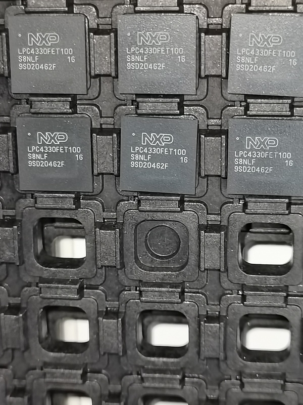 LPC4330FET100    BGA100   Оригинал микроконтроллера IC обломока интегральной схемаы совершенно новый неиспользованный