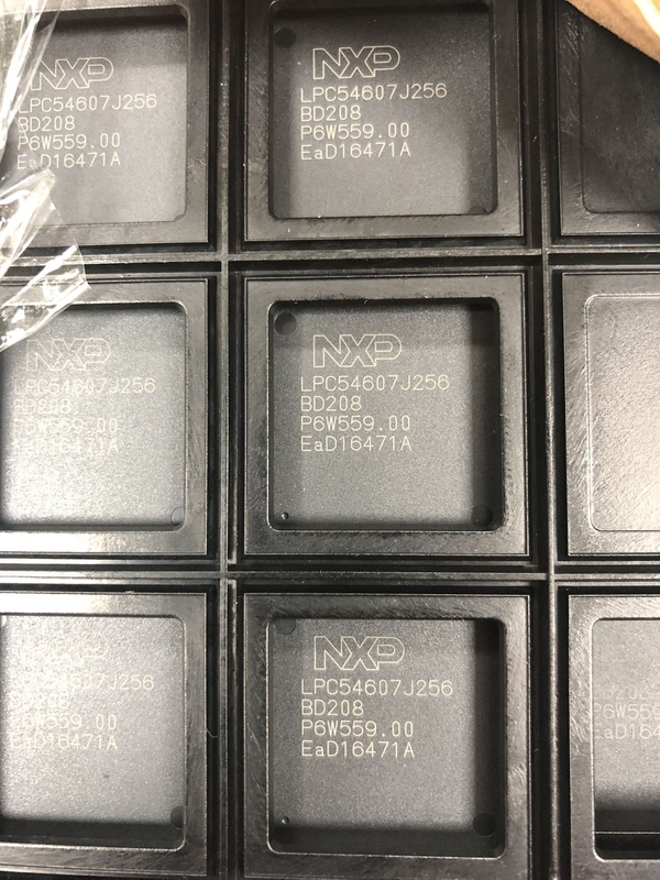 LPC54607J256BD208E    LQFP208   Оригинал микроконтроллера IC обломока интегральной схемаы совершенно новый неиспользованный